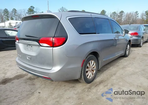 2017 Chrysler Pacifica Touring-L z USA, uszkodzony, nr VIN 2C4RC1BG4HR598187